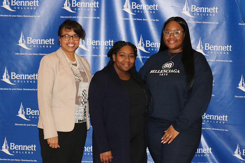 Stukent Certified: Bennett Students Learn to Run an Ecommerce Business